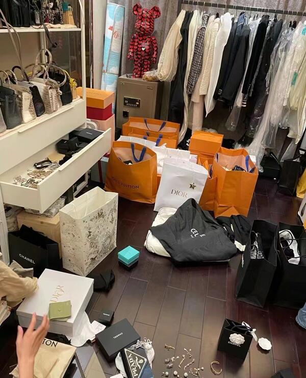 伊春回收顶奢鞋服